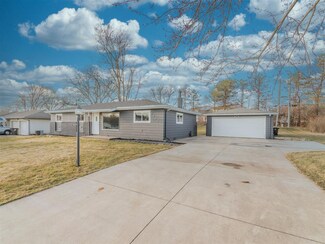 2323 Bellevue Dr, Fort Wayne, IN 46825