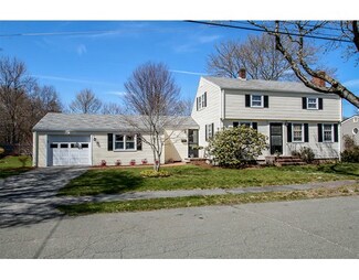 9 Crestline Cir, Beverly, MA 01915