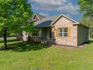 555 E Farm 84 Rd, Springfield, MO 65803