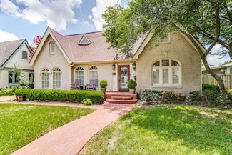 4541 N Versailles Ave, Dallas, TX 75205