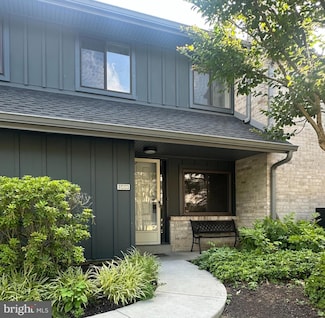 560 Foxwood Ln, Paoli, PA 19301