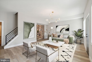163 East St, Philadelphia, PA 19127