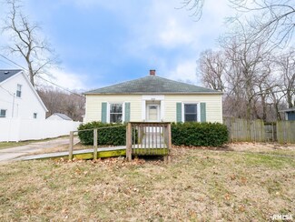2310 W Herold Ave, West Peoria, IL 61604