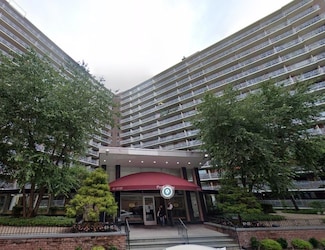 61-15 97th St Unit 4E, Rego Park, NY 11374