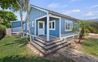 1093 Holly Ave, Carpinteria, CA 93013
