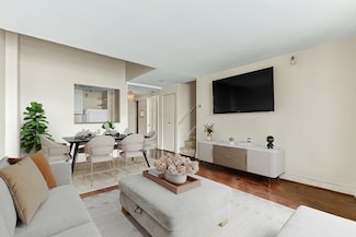 42 8th St Unit 1307, Boston, MA 02129