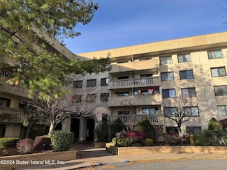 11 Windham Loop Unit 1NN, Staten Island, NY 10314