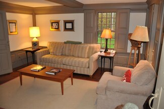 2028 River Rd, Arlington, VT 05250