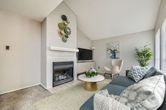 1424 Meadowood Village Dr, Fort Worth, TX 76120