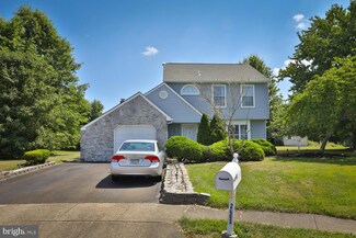 2003 Chatham Dr, Bensalem, PA 19020