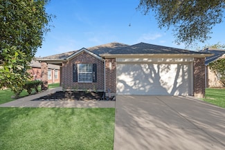 3115 Centennial Village Dr, Pearland, TX 77584