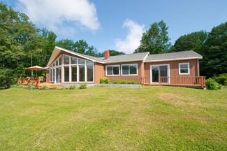 454 Quaker Ridge Rd, Leeds, ME 04263
