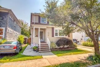 287 Dickie Ave, Staten Island, NY 10314