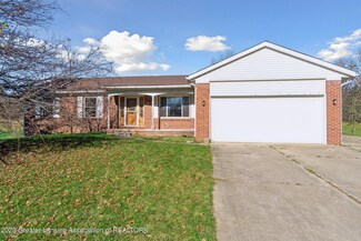 2110 W Barron Rd, Howell, MI 48855