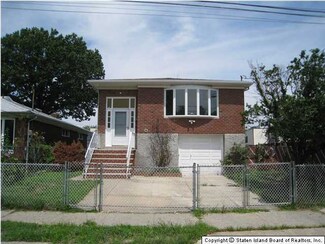 239 Hull Ave, Staten Island, NY 10306