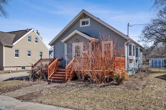 806 16th St S, Fargo, ND 58103