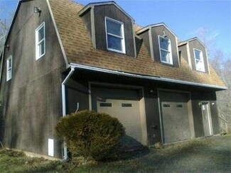 215 Brookfield Rd, Brimfield, MA 01010