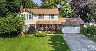 1952 E River Rd, Grand Island, NY 14072