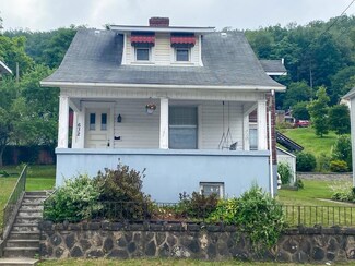 632 Commerce St, Wellsburg, WV 26070