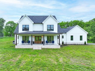 4023 Foxfield Dr, Columbia, TN 38401