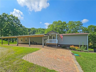 170 Laidleys Run Rd, West Alexander, PA 15376
