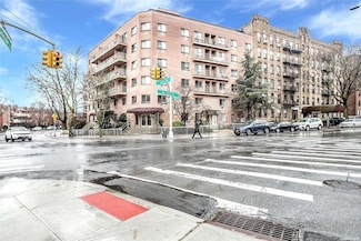 118-82 Metropolitan Ave Unit 7A, Kew Gardens, NY 11415