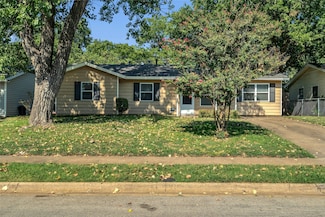 815 Milam Dr, Euless, TX 76039