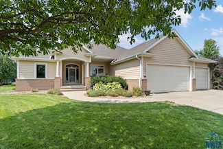 588 Sandstone Cir, Dakota Dunes, SD 57049