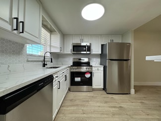 809 W Oakland Park Blvd Unit J10, Wilton Manors, FL 33311