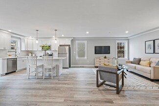 61 Robbins St Unit 3, Waltham, MA 02453