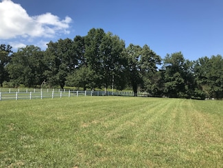 1 Lake George Dr, Dunlap, TN 37327