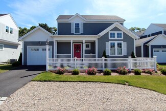 64 Cobblestone Cir, Mashpee, MA 02649