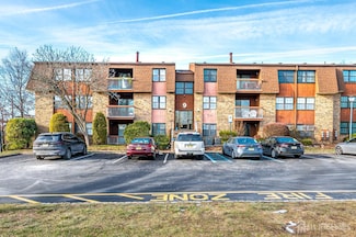 108 Keystone Ct, Woodbridge, NJ 07095