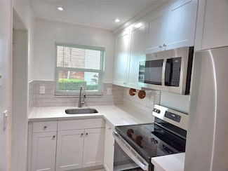 1971 SE 5th Ct Unit 105, Pompano Beach, FL 33060