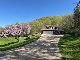 4191 Aspen Ln, La Crescent, MN 55947