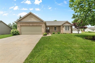 407 Silverthorne Dr, Freeburg, IL 62243