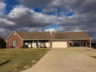 52 Hancock St, Hustonville, KY 40437
