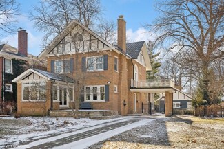1211 Ashland Ave, Wilmette, IL 60091