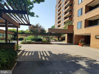 111 Hamlet Hill Rd Unit 405, Baltimore, MD 21210