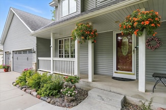 9957 171st St W, Lakeville, MN 55044