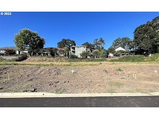 2775 NW Pinehurst Dr Unit 9, McMinnville, OR 97128