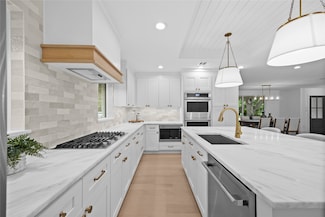 7150 Blairview Dr, Dallas, TX 75230