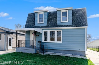23040 Shakespeare Ave, Eastpointe, MI 48021
