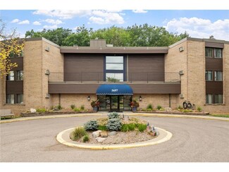 5697 Green Circle Dr Unit 304, Minnetonka, MN 55343