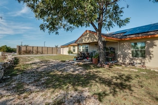 1606 Hill St, Grand Prairie, TX 75050