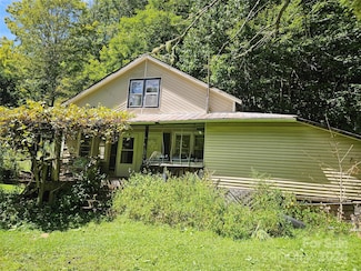 10 Serendipity Way, Bakersville, NC 28705