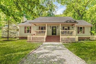 16253 1st Ln, Union Pier, MI 49129