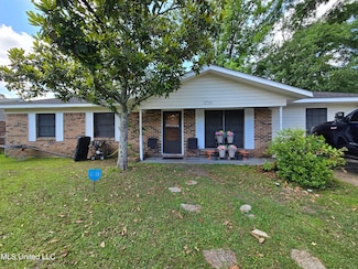 2710 E Angela Cir, Gulfport, MS 39503
