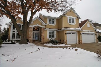 1513 Pinetree Pass, Saint Paul, MN 55122