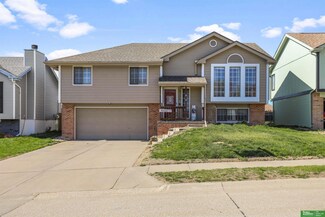 8208 Potter St, Omaha, NE 68122